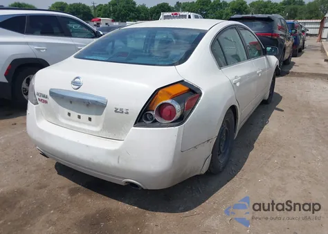 2010 Nissan Altima Base z USA, uszkodzony, nr VIN 1N4AL2AP0AN401626
